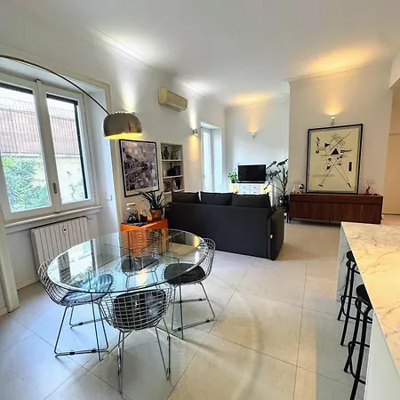 Design With Garden Close To Station Apartment *