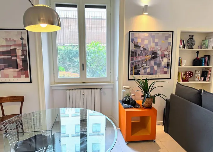 Apartment Design With Garden Close To Station Mailand