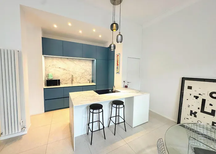 Design With Garden Close To Station Mailand