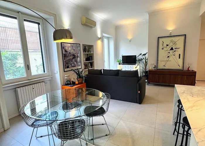 Design With Garden Close To Station Apartment *